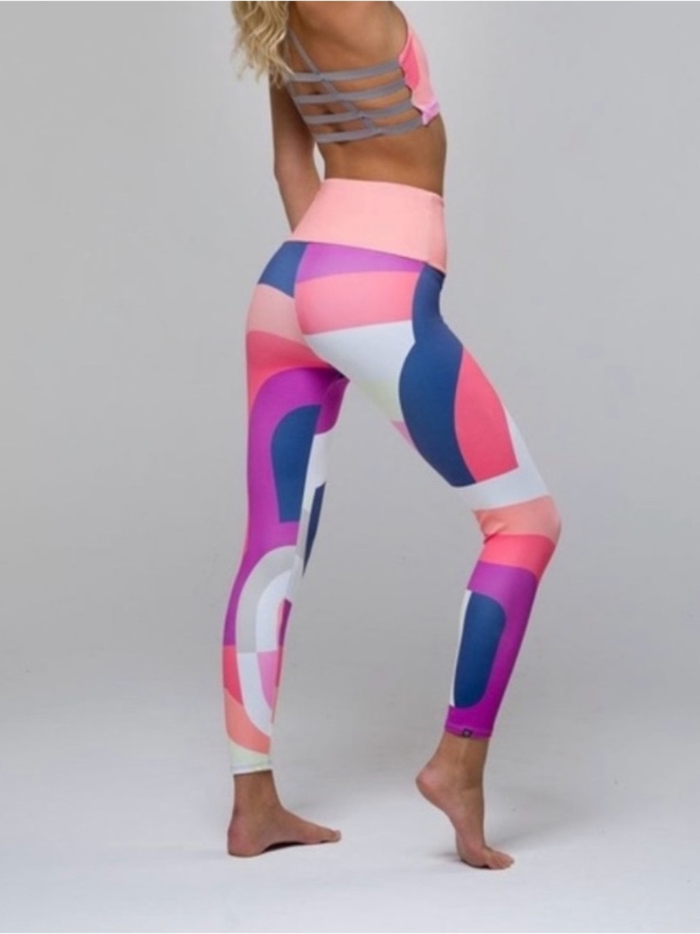 Onzie Flow Graphic High Rise Curvy Geo Activewear Yoga Set (S/M)